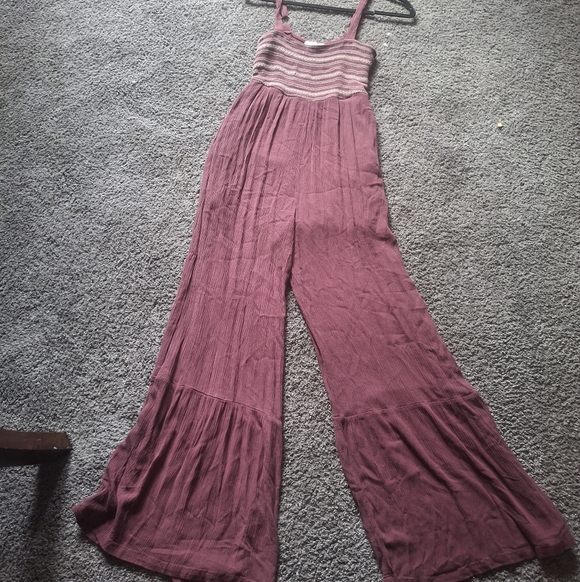 Elegant Pink Jumpsuit with Flowing Palazzo Design - Picture 1 of 4